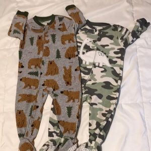 Set of 2 fleece footie pajama sleepers size 12m